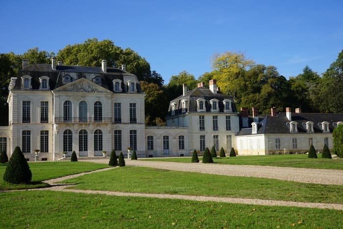 Illustration de l'événement : Visite découverte des jardins à la française, des jardins à l'anglaise et des Arbres remarquables.