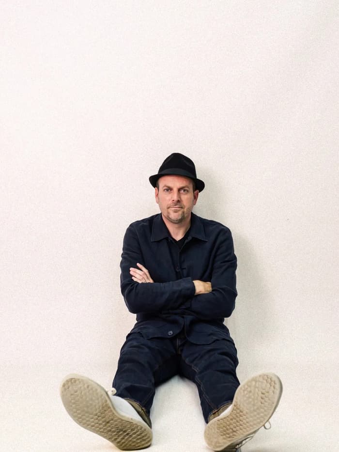 Illustration de l'événement : Chanson française avec Thomas Louise à La maison des ZAMY – 11 octobre