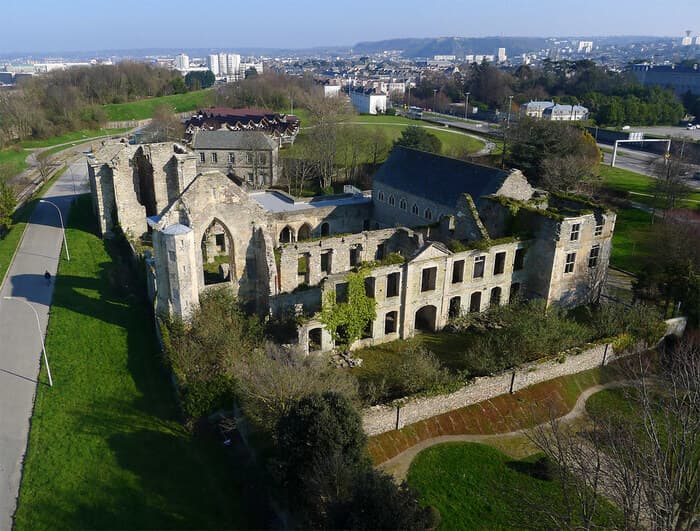 Illustration de l'événement : Levez les yeux ! Visite guidée de l'abbaye