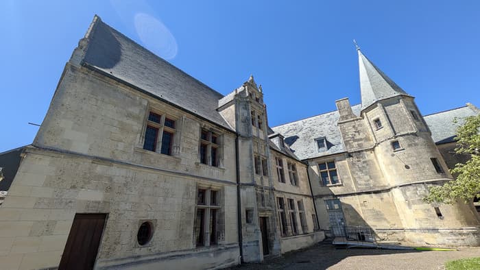 Illustration de l'événement : Visite guidée à Laon : L’hôtel du Petit-Saint-Vincent
