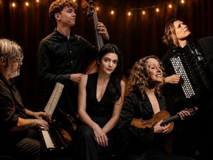 Illustration de l'événement : Festi’Val Passeurs de musique : La Chanson fait son cabaret ET Karaoké Live