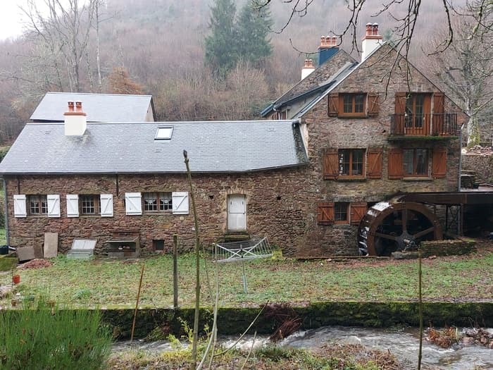 Illustration de l'événement : Moulin de Chazelle, avec sa roue et petite centrale hydraulique en autoconsommation