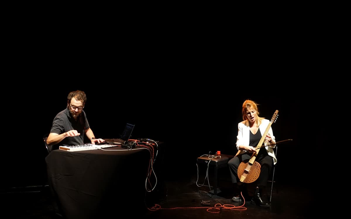 Illustration de l'événement : ÉLISE DABROWSKI & SÉBASTIEN BÉRANGER (CIE DIƒƒƒUSION) / de Bruit et de Fureur