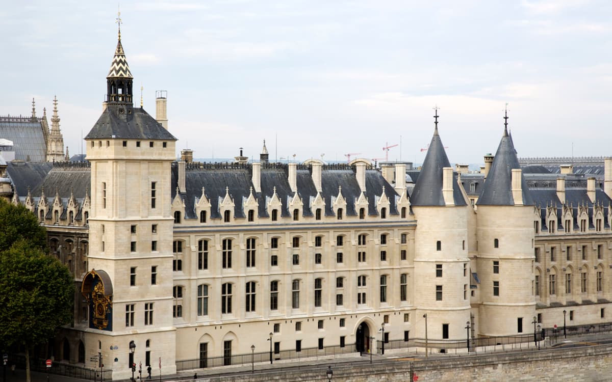 Illustration de l'événement : Atelier de création Fabrice Melquiot / Bal littéraire à la Conciergerie