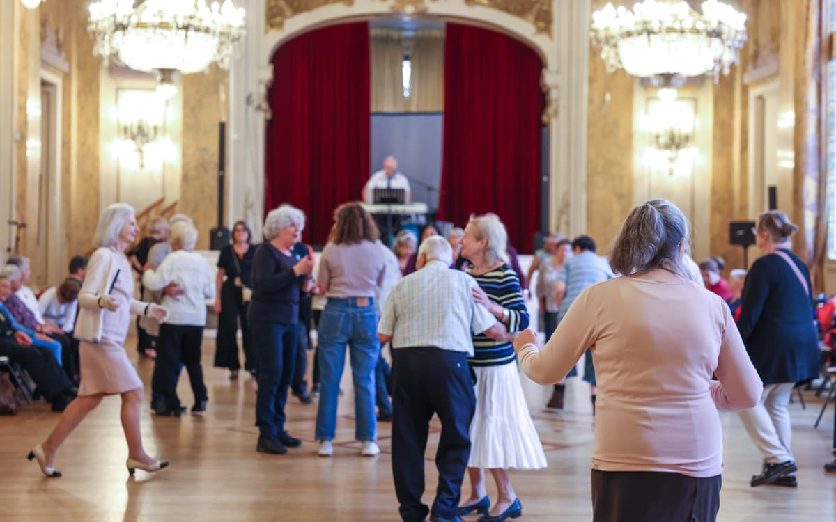 Illustration de l'événement : Bal des seniors dans le 18e