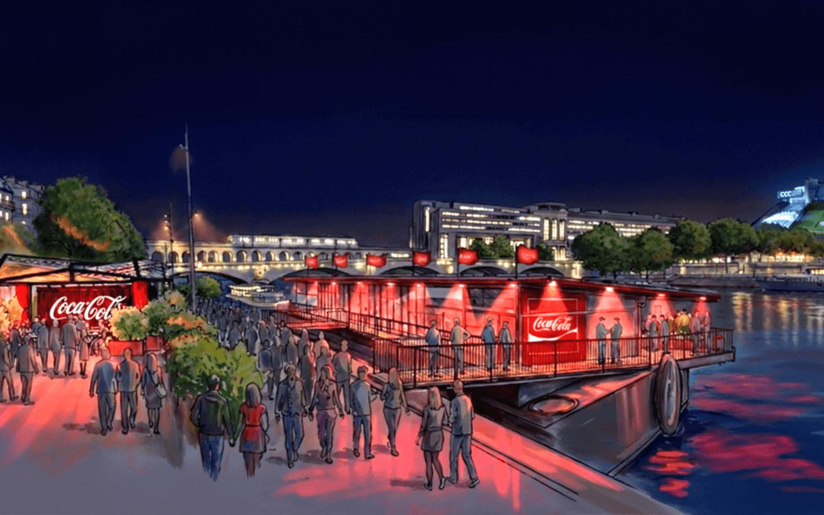 Illustration de l'événement : Le Club Coca-Cola s'installe Quai de la Photo, pour la Coupe du Monde 2026