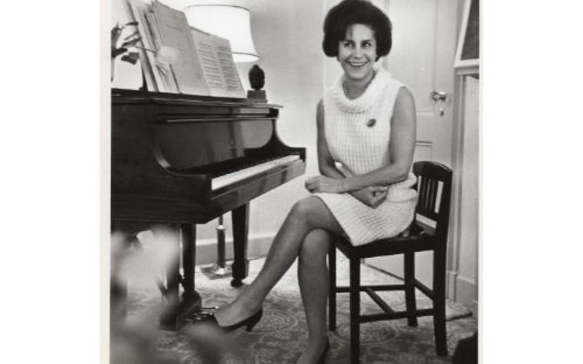 Illustration de l'événement : Avec une légère intimité : Madeleine Malraux, pianiste