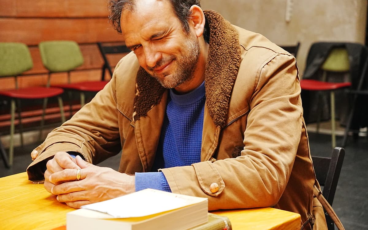 Illustration de l'événement : Reprenons, du métathéâtre au Théâtre Silvia Monfort