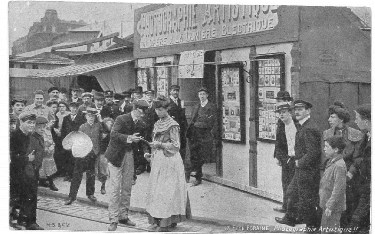 Illustration de l'événement : Conférence : la Photographie à la fête foraine du 19e siècle