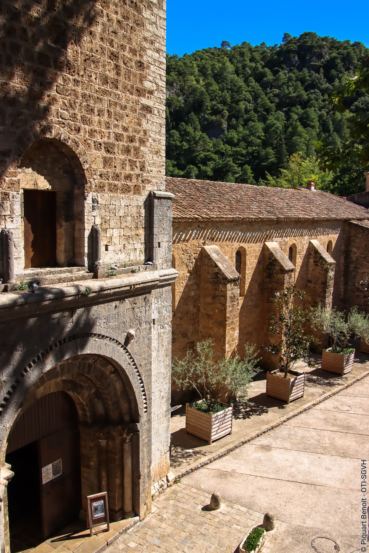 Illustration de l'événement : MILLE ANS D'HISTOIRE DANS L'UN DES PLUS BEAUX VILLAGES DE FRANCE