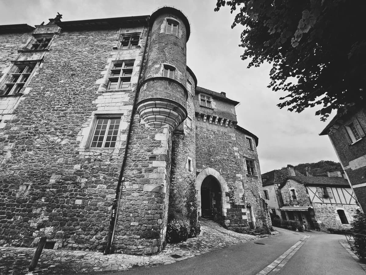 Illustration de l'événement : Pays d'Art et d'Histoire : Visite découverte - Carennac au cœur de la Seconde Guerre Mondiale