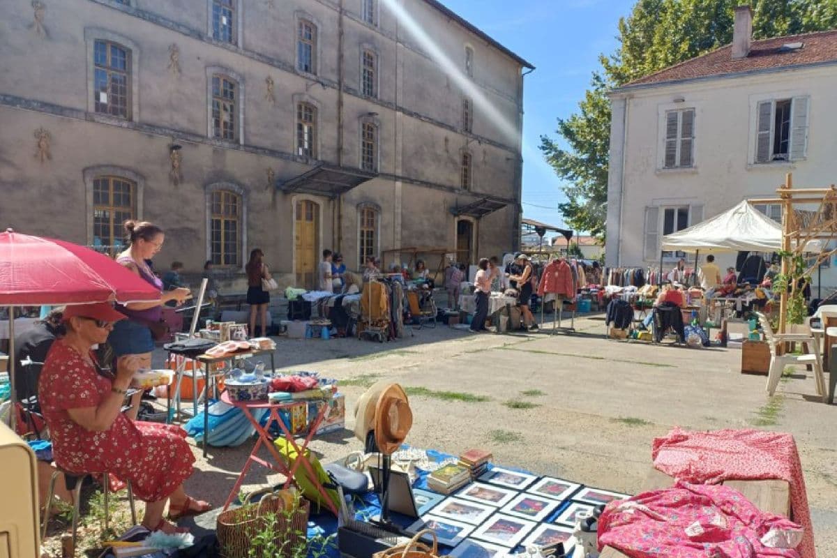 Illustration de l'événement : Vide-grenier nocturne