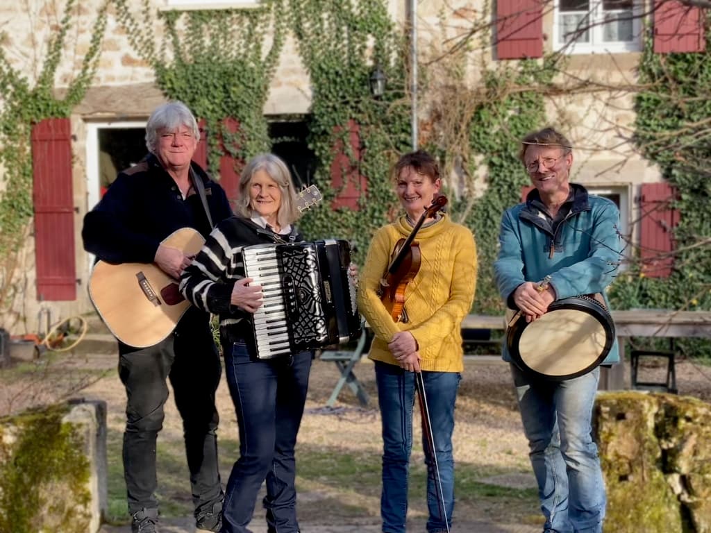Illustration de l'événement : Concert au marché fermier: Les Compères