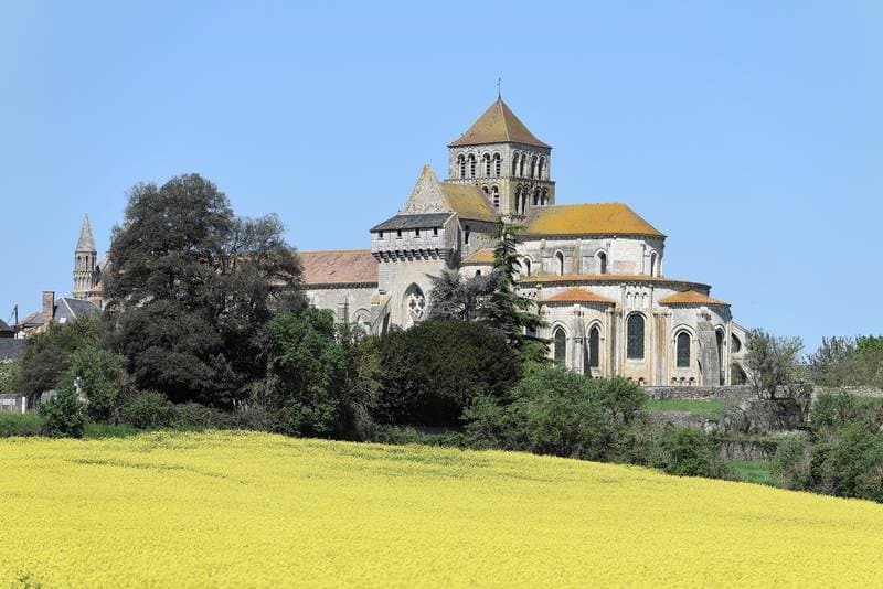 Illustration de l'événement : Visite de l'abbatiale de Saint Jouin de Marnes