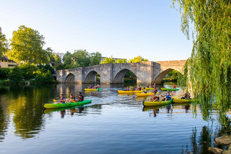 Illustration de l'événement : Visite guidée en canoë, Limoges au fil de l'eau