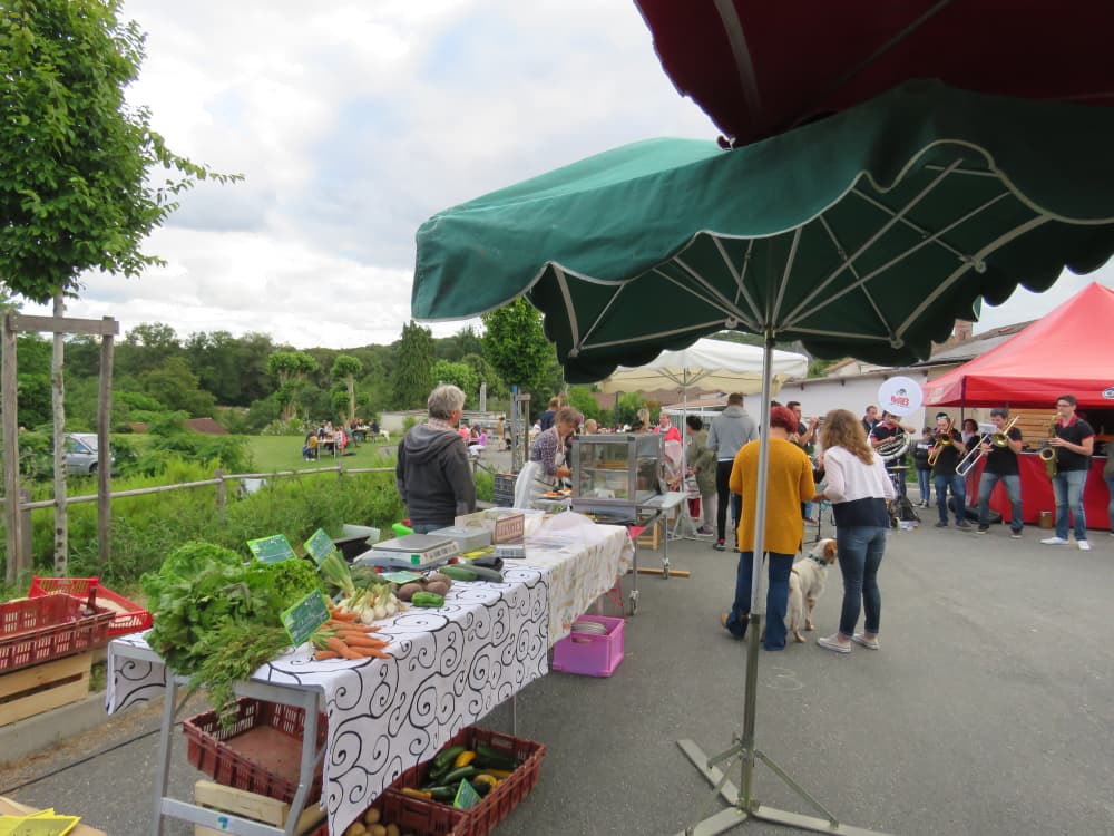 Illustration de l'événement : Marché fermier semi-nocturne à Maisonnais-sur-Tardoire et concert gratuit