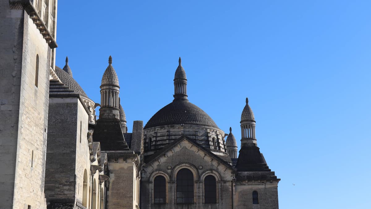 Illustration de l'événement : Visite guidée Périgueux - Toits de la Cathédrale Saint Front