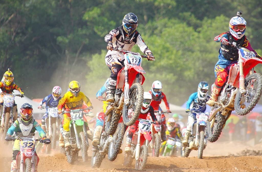 Illustration de l'événement : Course sur prairie de motocross et quad