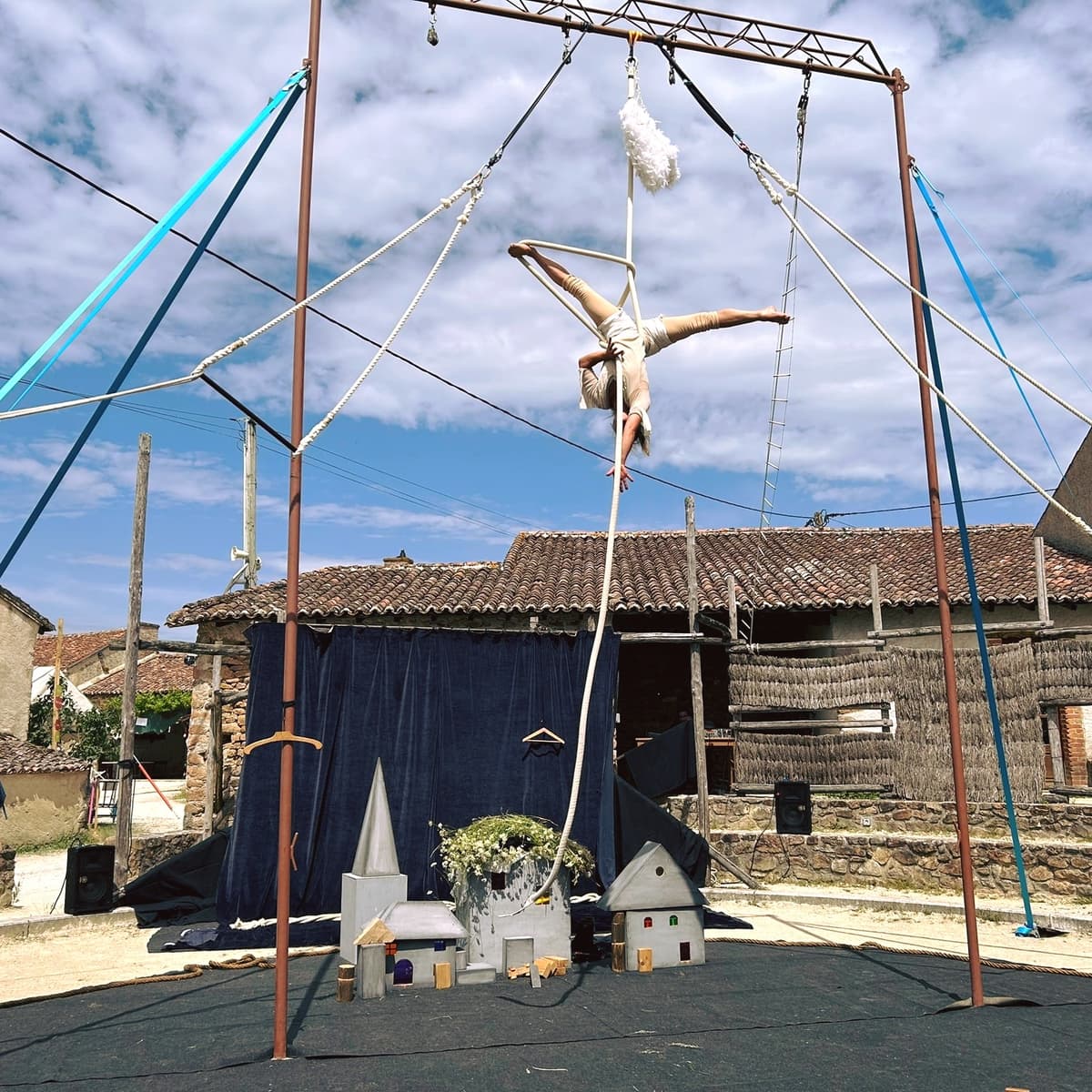Illustration de l'événement : Spectacle "D'est en Ouest"