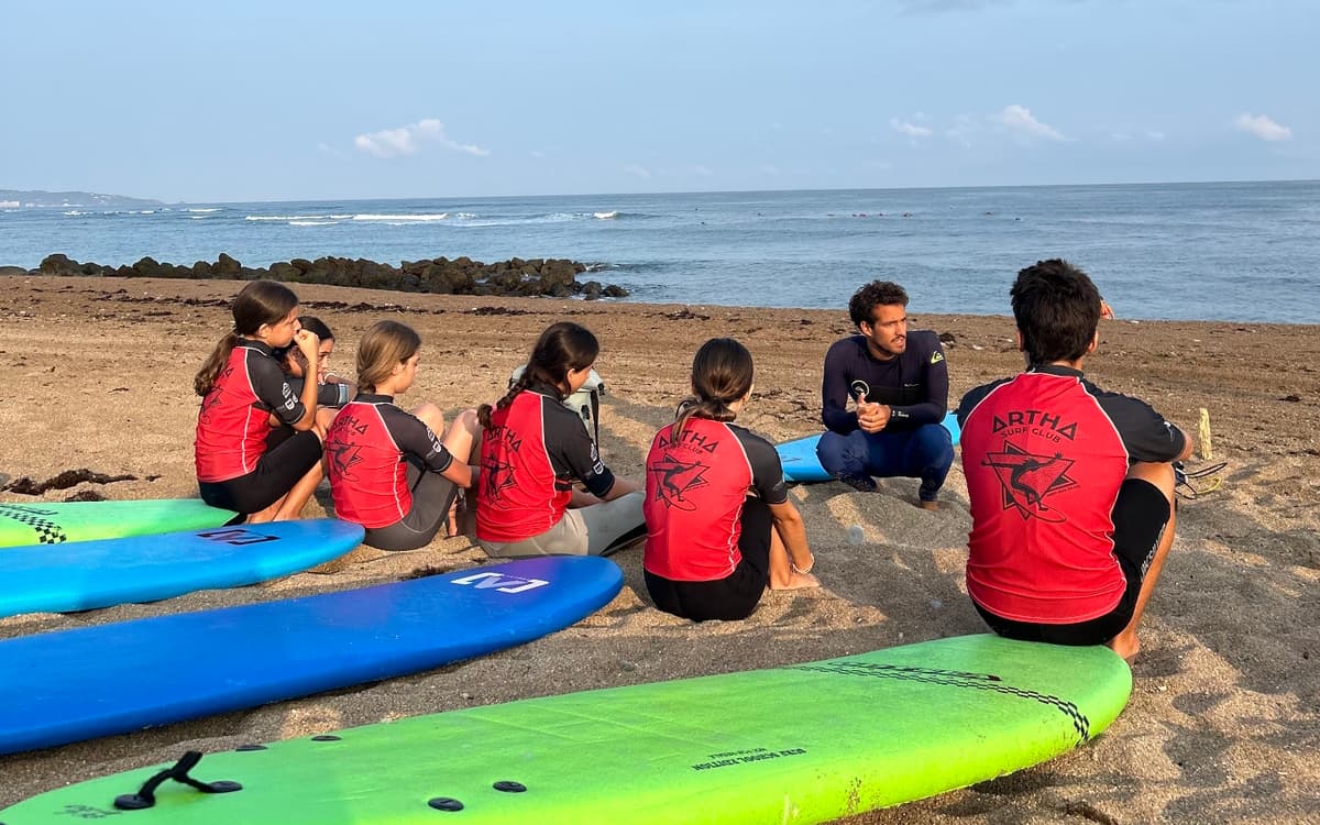 Illustration de l'événement : Stage de surf avec l'Artha Surf Club