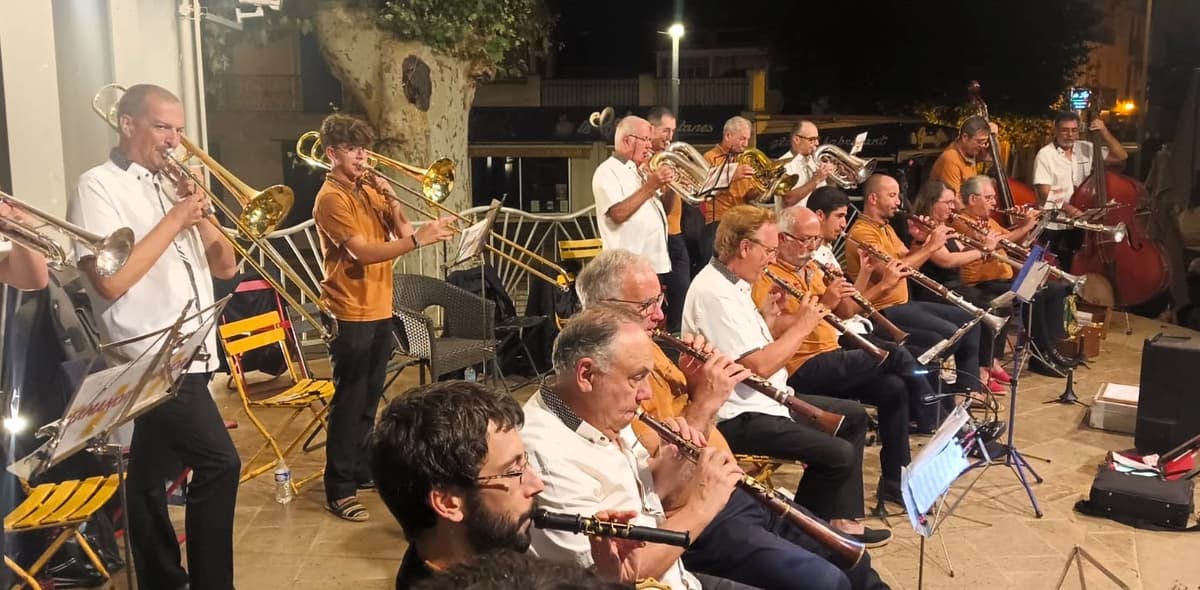 Illustration de l'événement : BALLADA AVEC LA COBLA LA PRINCIPAL DEL ROSSELLO