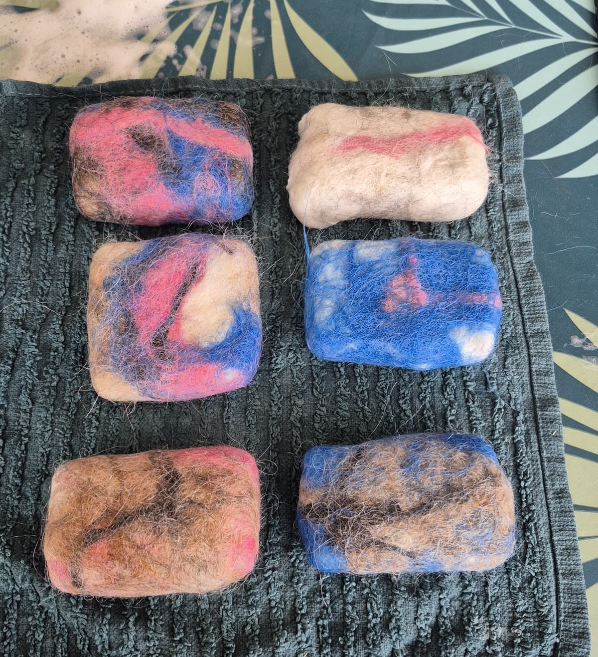 Illustration de l'événement : Petit-déjeuner des lamas + atelier créatif Fabrique ton savon feutré à la laine