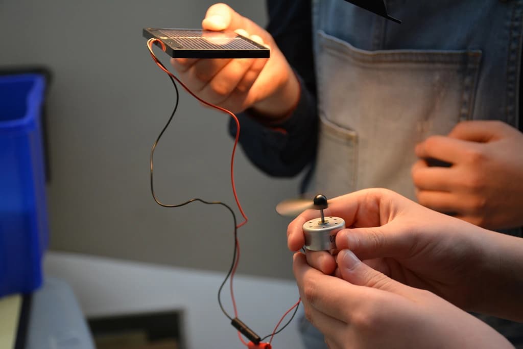 Illustration de l'événement : Atelier de la science "Becquerel en vacances!", atelier photovoltaïque