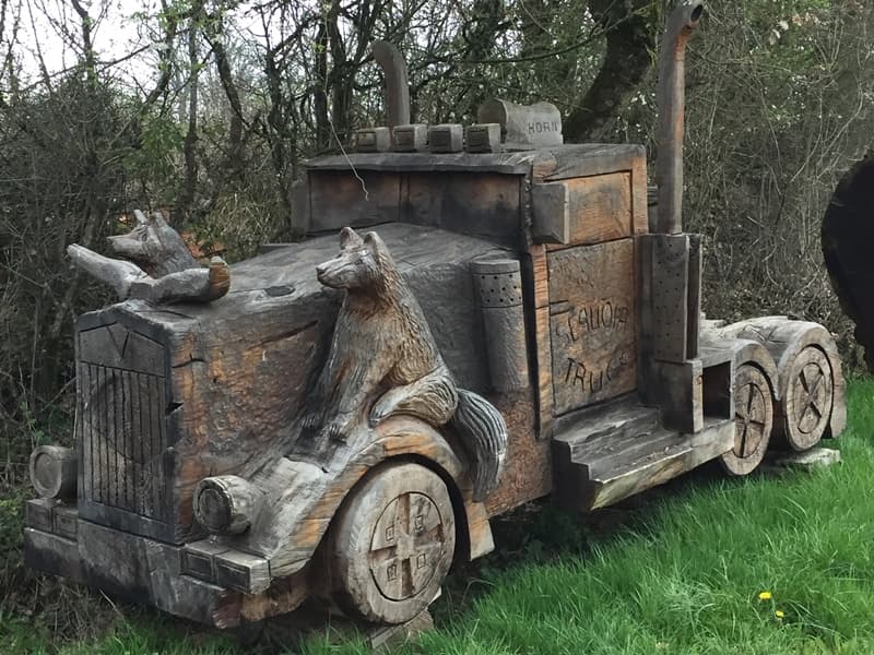 Illustration de l'événement : Patrick Van Ingen : sculpteur sur bois à la tronçonneuse