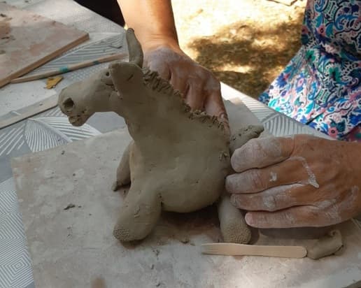 Illustration de l'événement : Atelier de modelage pour les enfants : La légende de l'âne de Meung