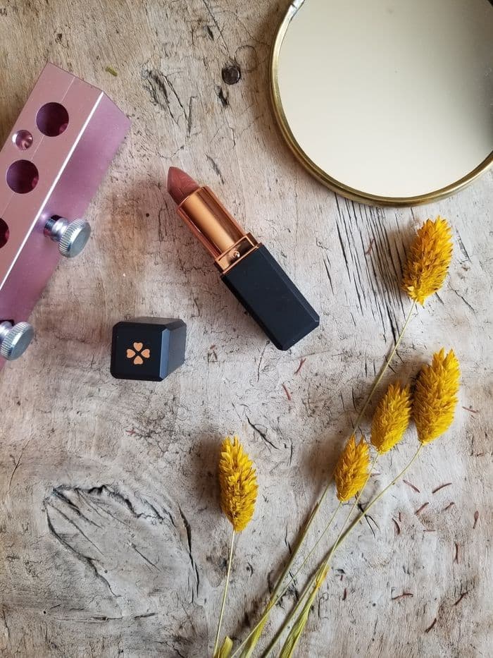 Illustration de l'événement : Atelier création rouge à lèvres et vernis à ongles