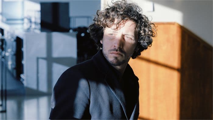 Illustration de l'événement : François Mardirossian | Nuit blanche minimaliste (de Philip Glass à Aphex Twin en passant par Erik Satie)