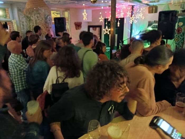 Illustration de l'événement : Apéro Et pendant ce temps-là... les parents trinquent