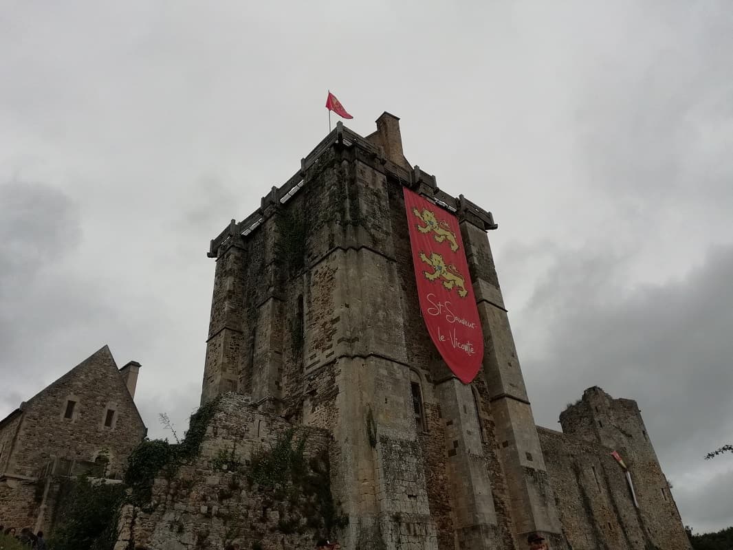 Illustration de l'événement : Visite nocturne théâtralisée au château de Saint-Sauveur-le-Vicomte
