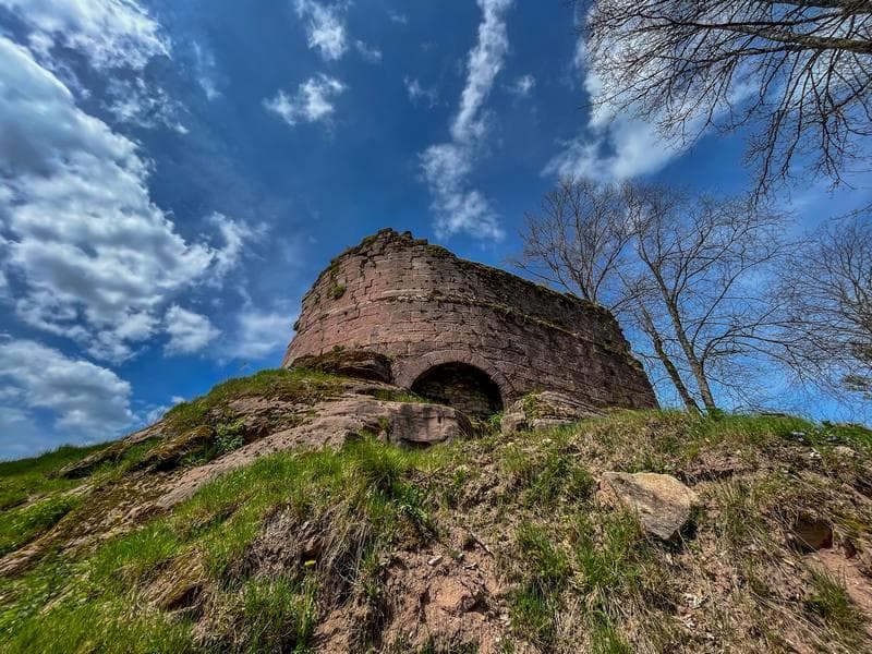 Illustration de l'événement : Sentiers Plaisir : Salm, un château vivant