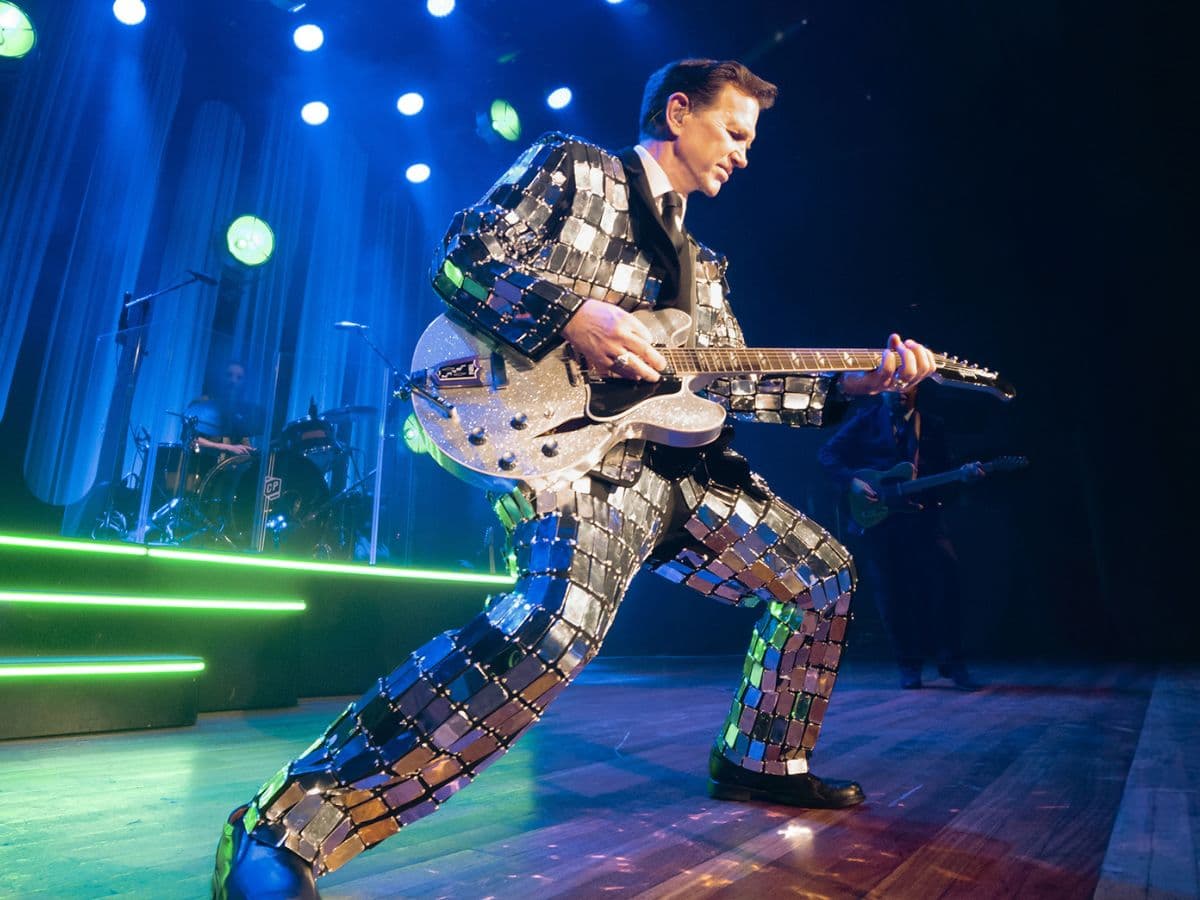 Illustration de l'événement : FESTIVAL DE CARCASSONNE - CHRIS ISAAK