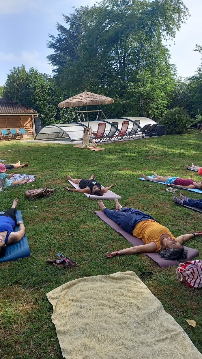 Illustration de l'événement : Soirée Yoga au bord de la piscine