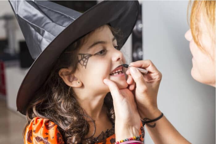 Illustration de l'événement : Halloween : séance de maquillage