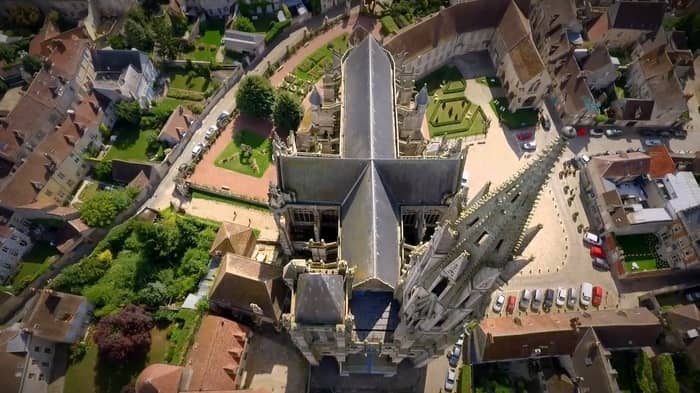 Illustration de l'événement : Visite guidée : "La cathédrale de Senlis sous toutes ses formes"