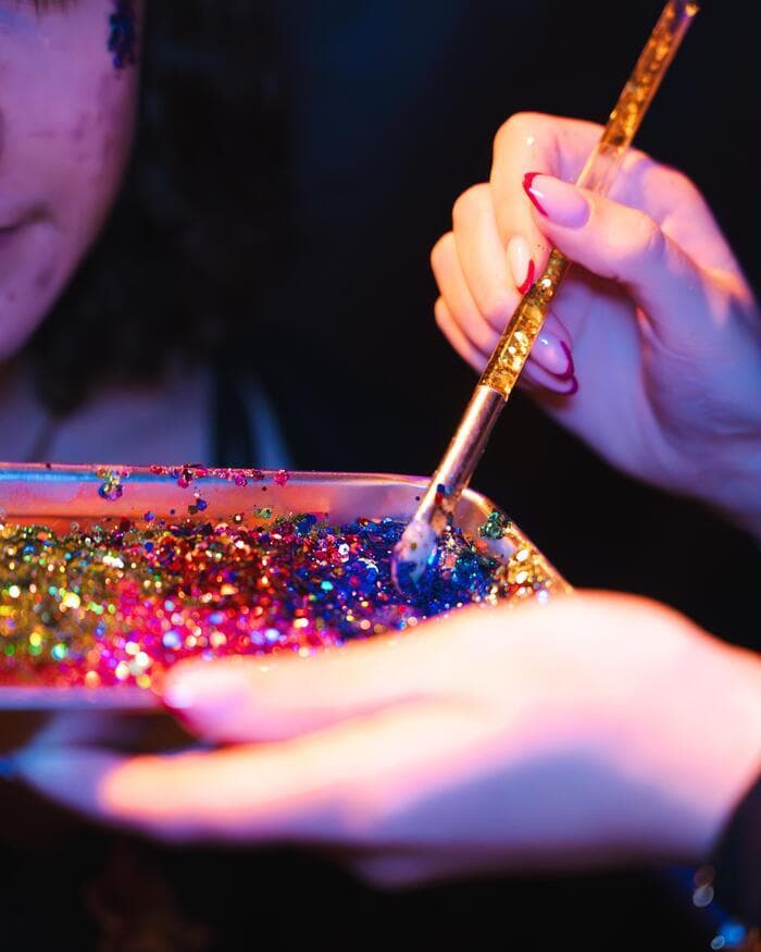 Illustration de l'événement : Atelier paillettes et tatouages éphémères - Avec Letshine