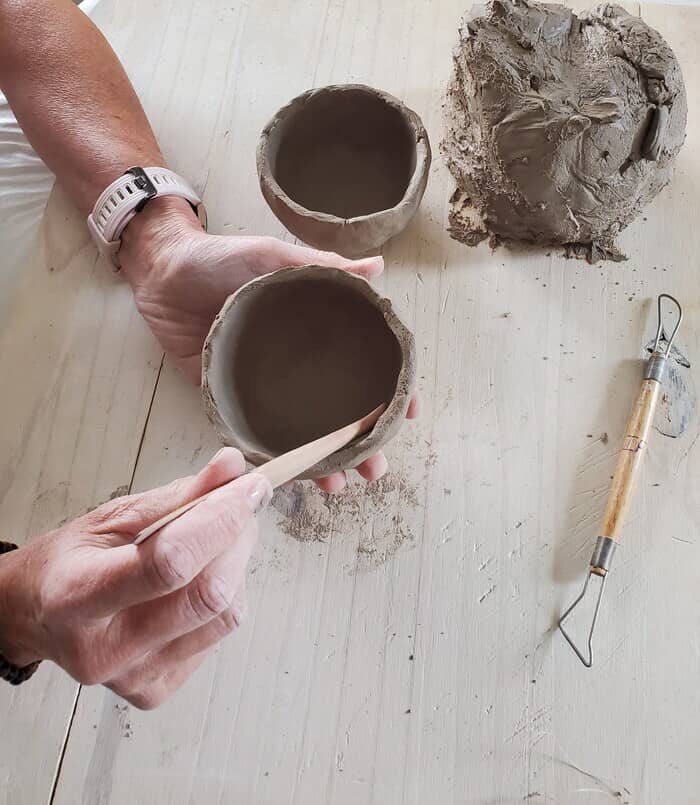 Illustration de l'événement : Création et décoration d'un bol en argile