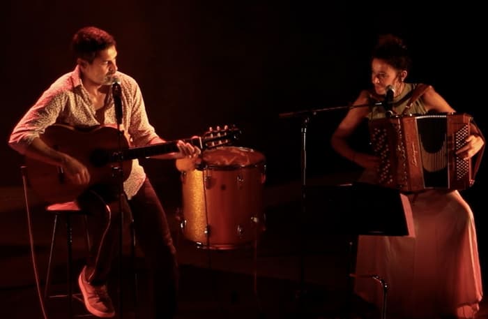 Illustration de l'événement : FredOgres de Barback en concert avec Clarisse Catarino à l’accordéon