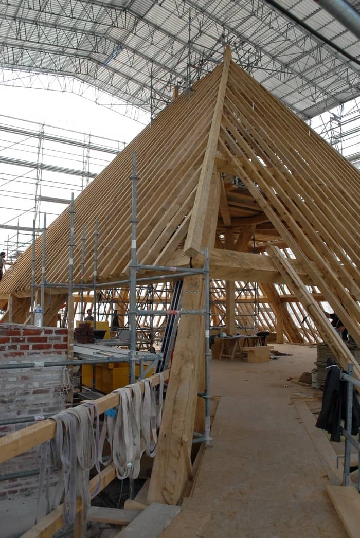 Illustration de l'événement : Visitez le chantier de reconstruction d'une charpente du XVe siècle