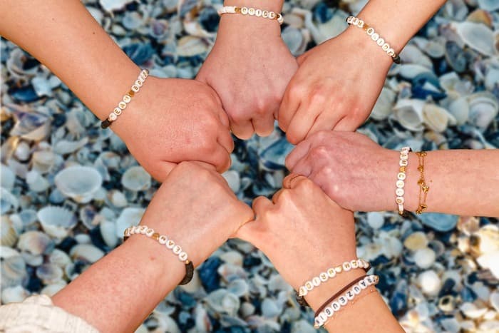 Illustration de l'événement : La P'tite Fabrique : Bracelets amitiés