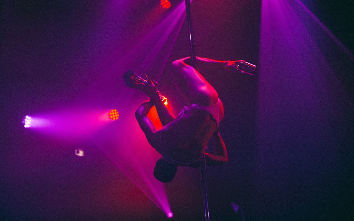 Illustration de l'événement : Atelier d'initiation à la Pole Dance dans le club de La Machine !