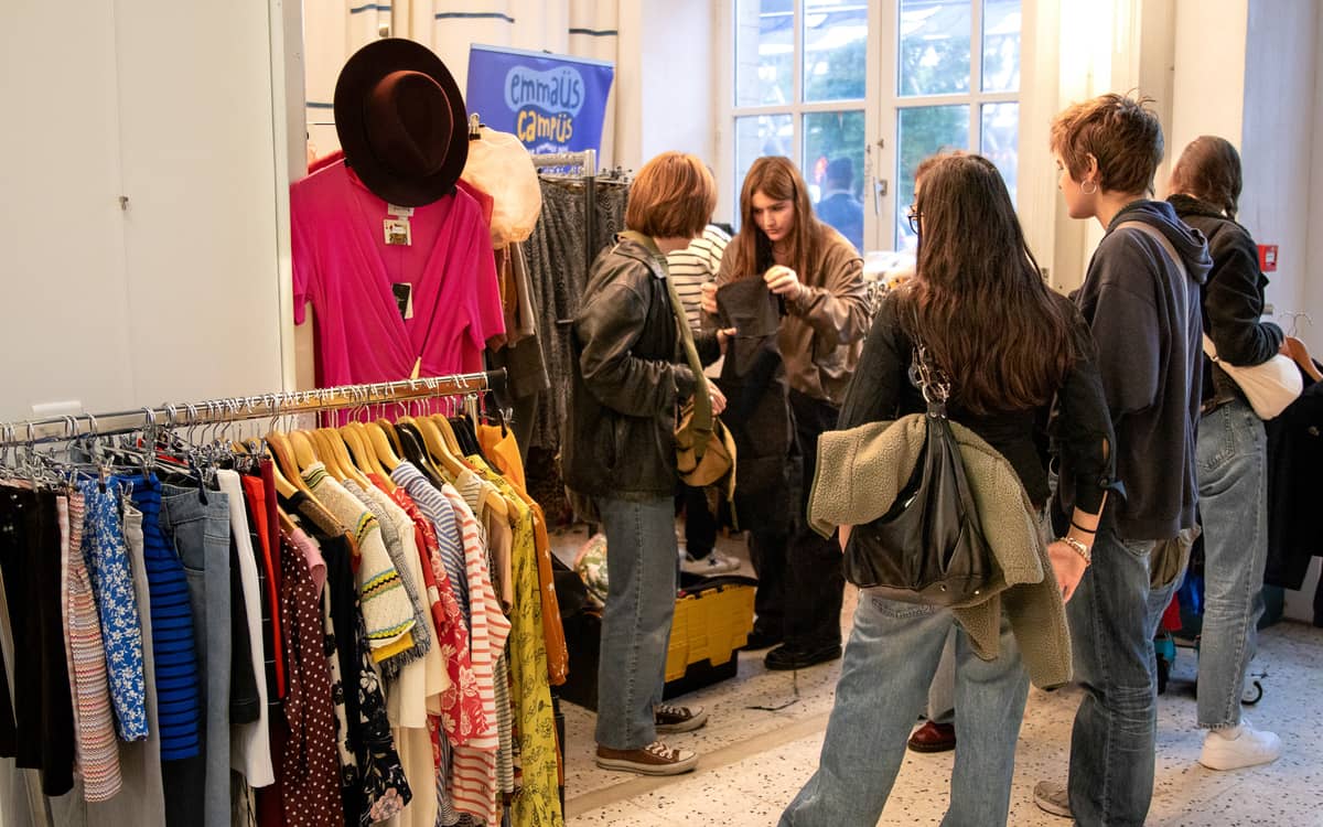 Illustration de l'événement : Braderie Solidaire Les Canaux X UAMEP X Emmaüs Défi