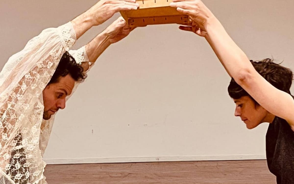 Illustration de l'événement : Performance dansée et contée : À un fil
