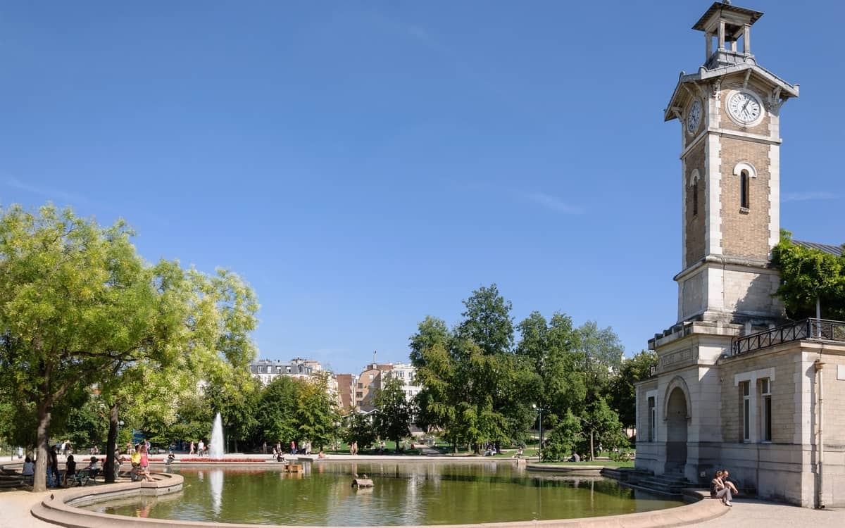 Illustration de l'événement : Visite LSF : secrets et senteurs bien gardées du Parc Georges Brassens