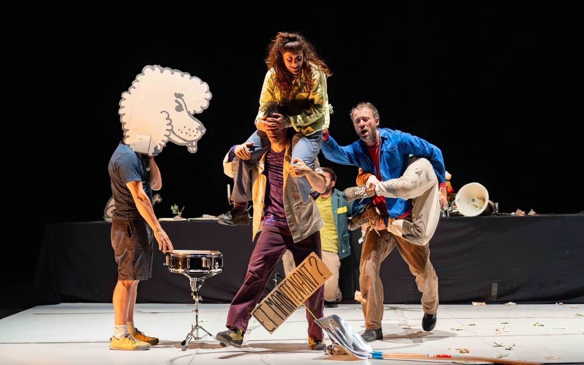 Illustration de l'événement : Frasques, un spectacle de cirque cosmique et poétique au Théâtre Silvia Monfort