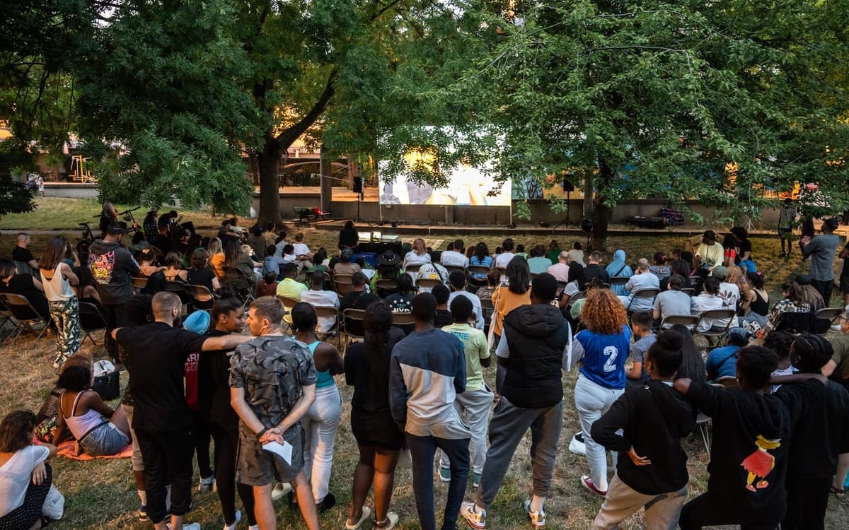 Illustration de l'événement : Festival Ciné-Voisin.es: Azur et Asmar enchantent le Square d'Amiens !