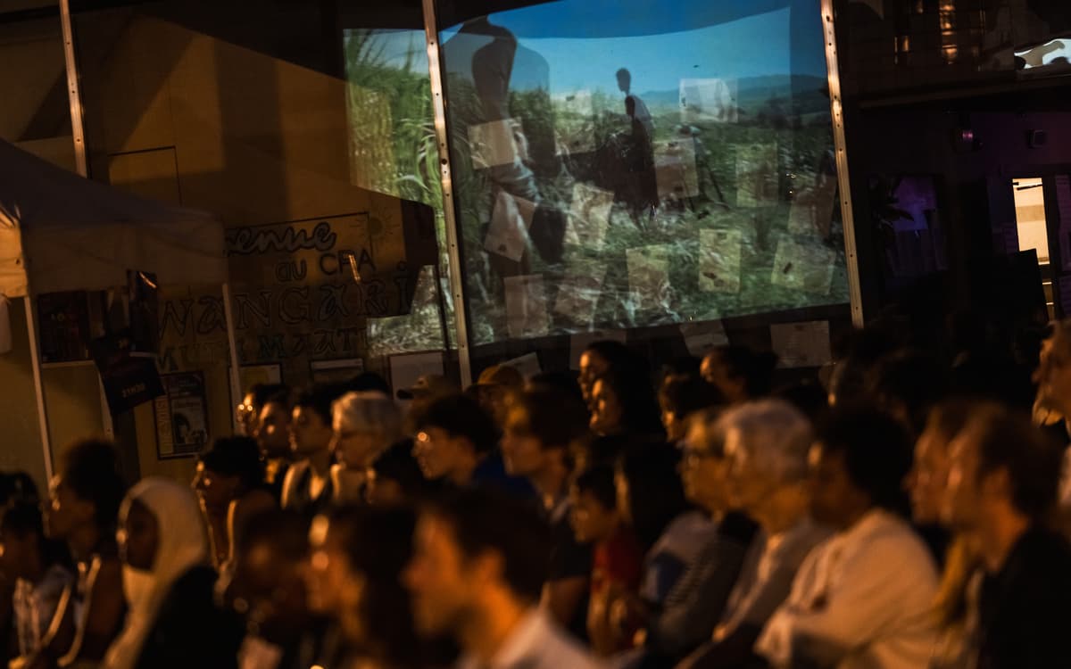 Illustration de l'événement : Festival Ciné-Voisin.es: Du cinéma au pied des immeubles !